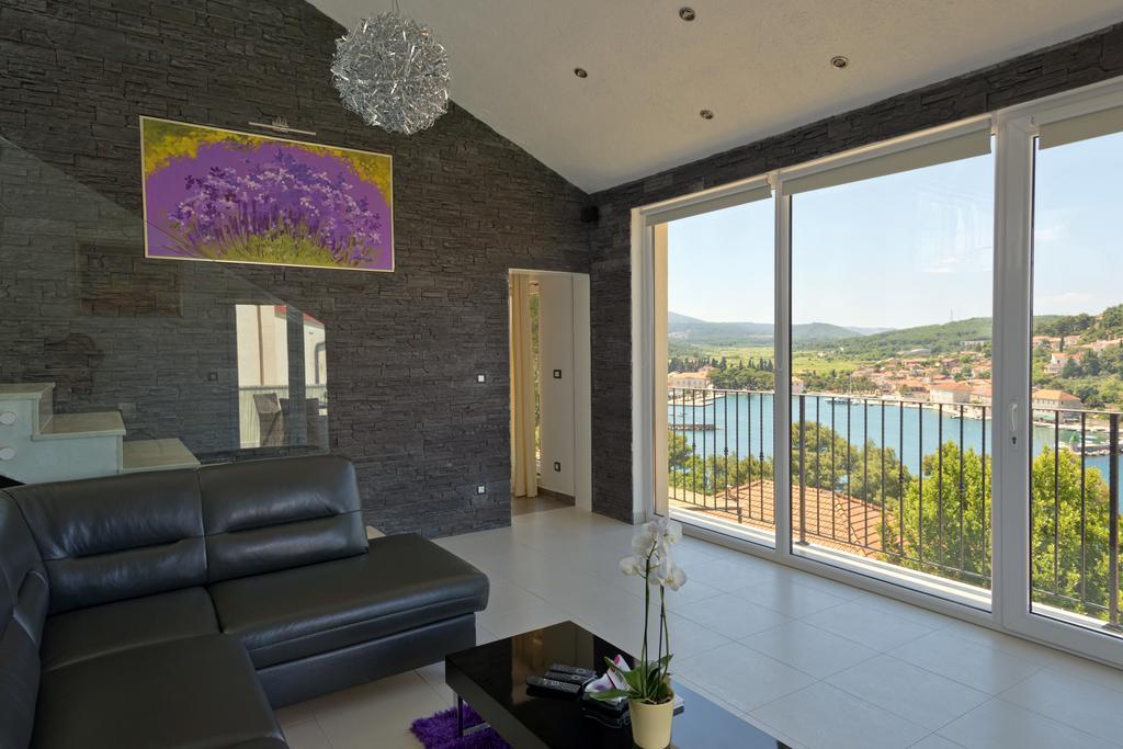 Апартаменти Deluxe Jelsa Єлса Номер фото